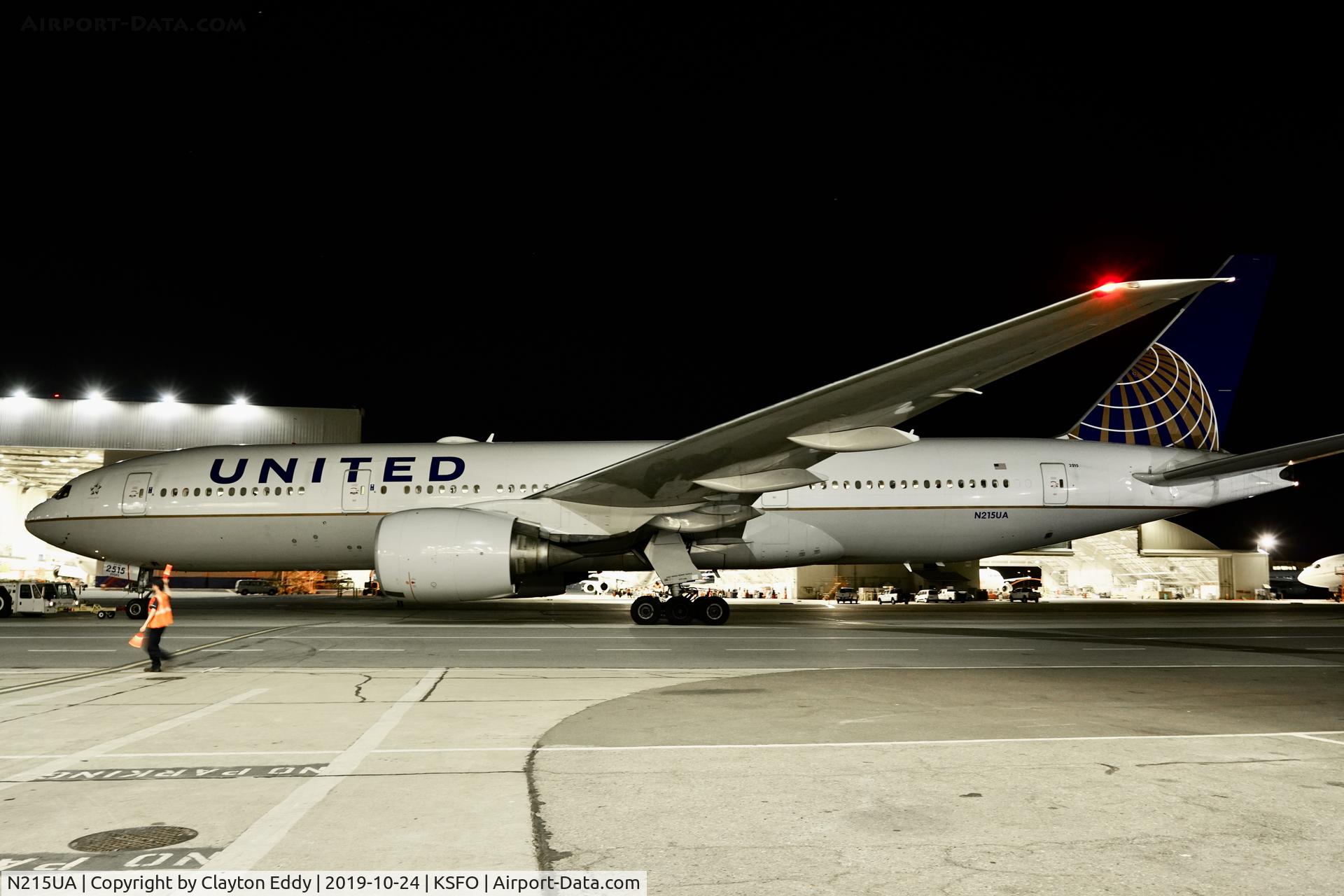 N215UA, 2000 Boeing 777-222 C/N 30221, SFO 2019.