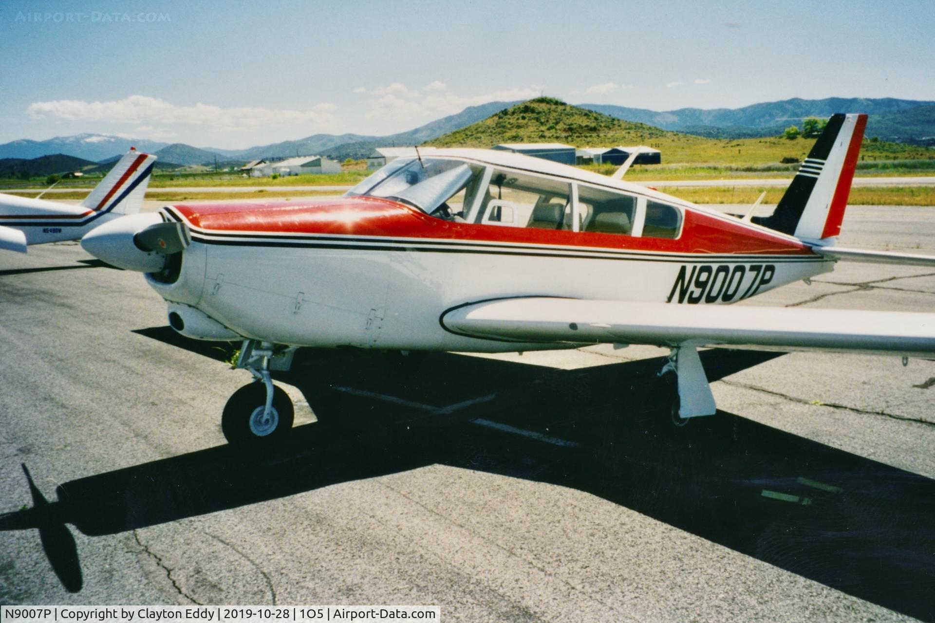 N9007P, 1966 Piper PA-24-260 C/N 24-4468, Yreka Airport California 1998.