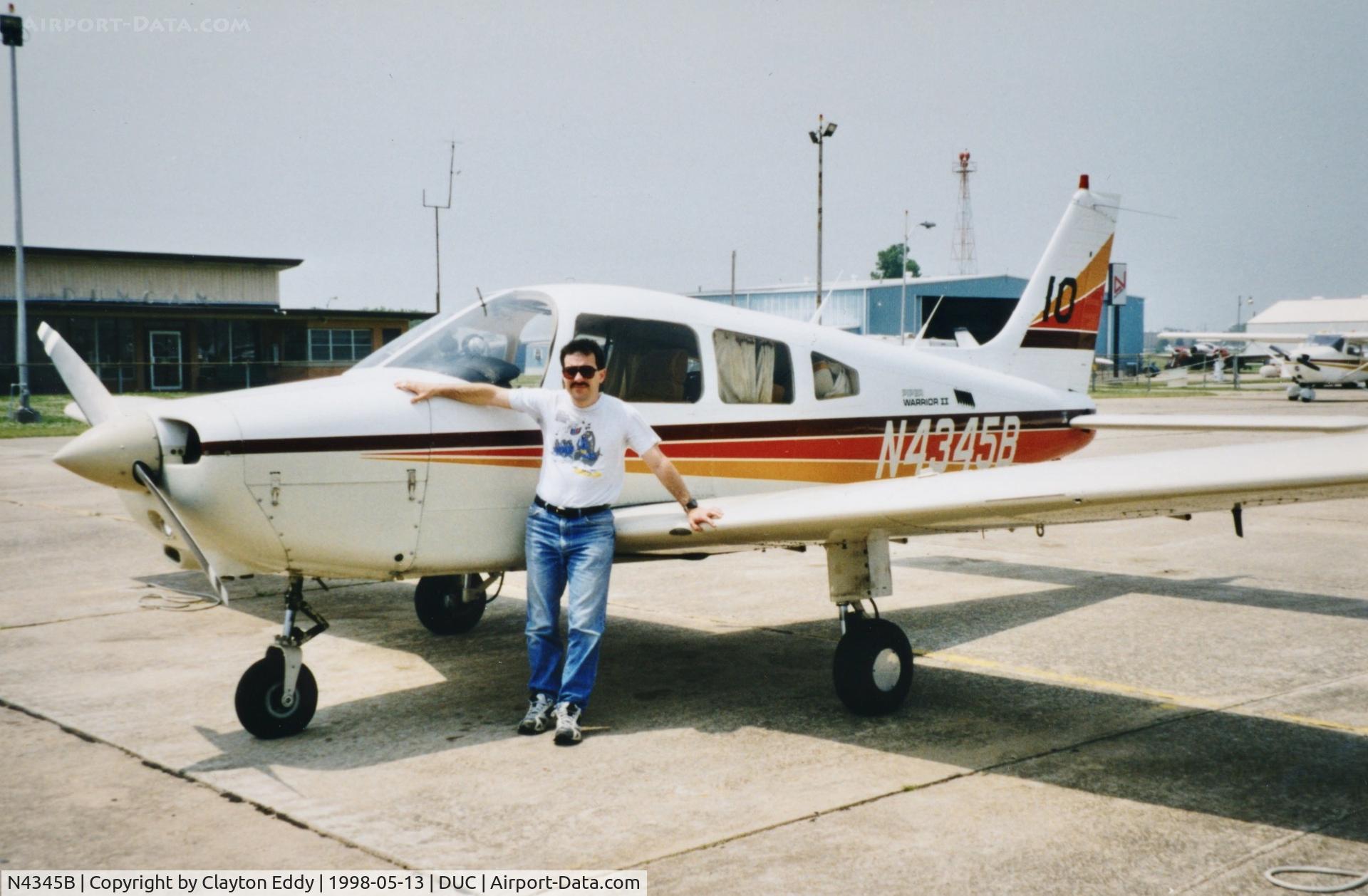 N4345B, 1984 Piper PA-28-161 C/N 28-8416057, Duncan airport 1998.