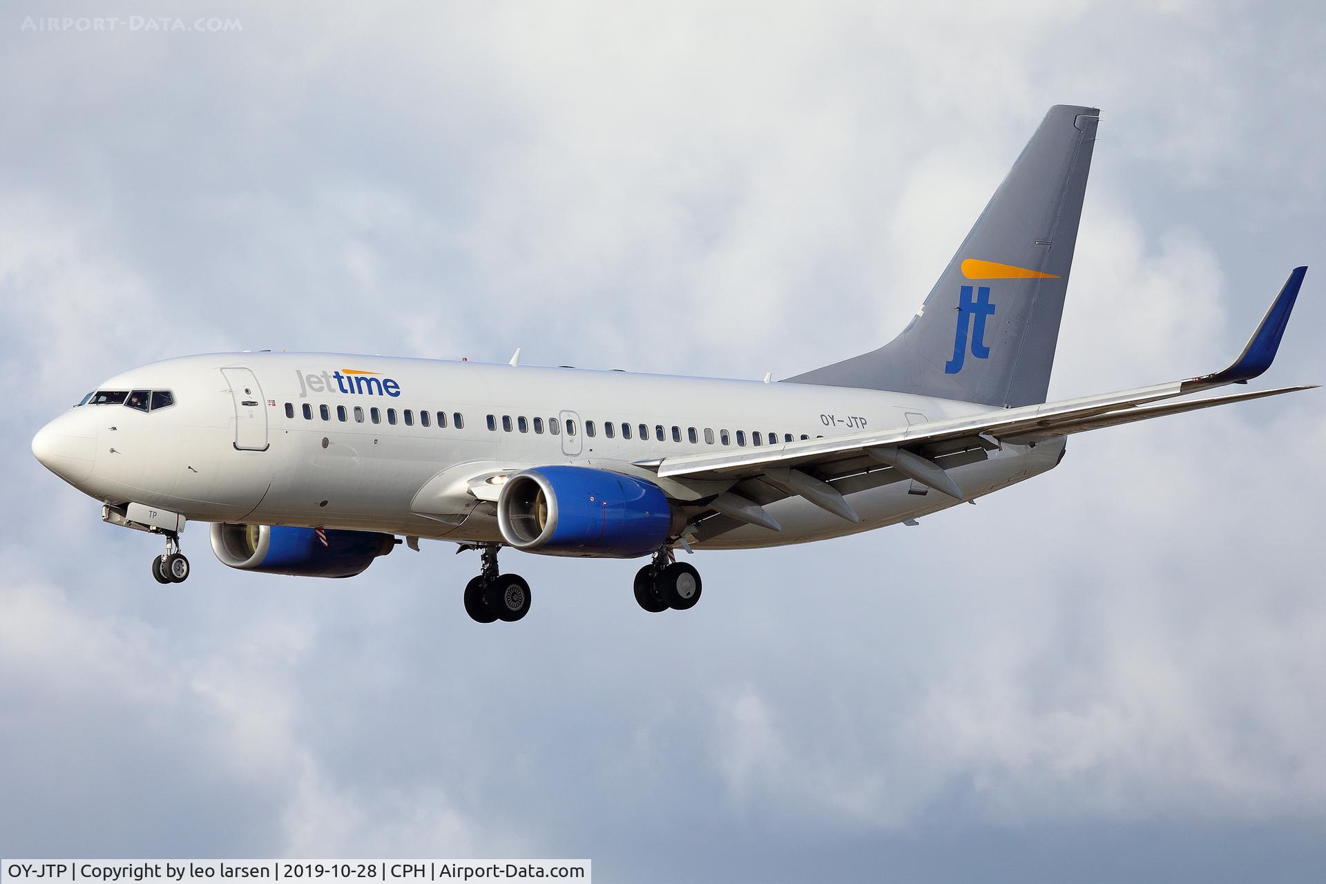 OY-JTP, 2005 Boeing 737-79L C/N 34022, Copenhagen 28.10.2019
