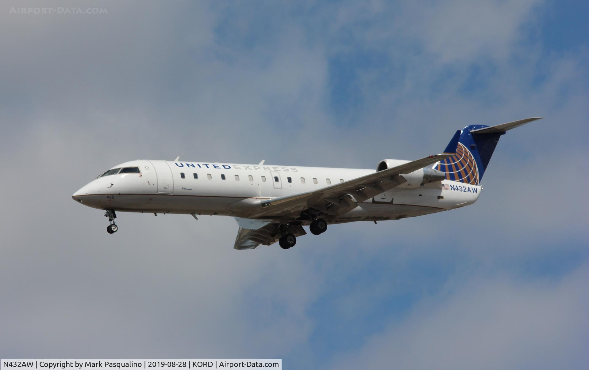 N432AW, 1998 Bombardier CRJ-200ER (CL-600-2B19) C/N 7257, CL-600-2B19