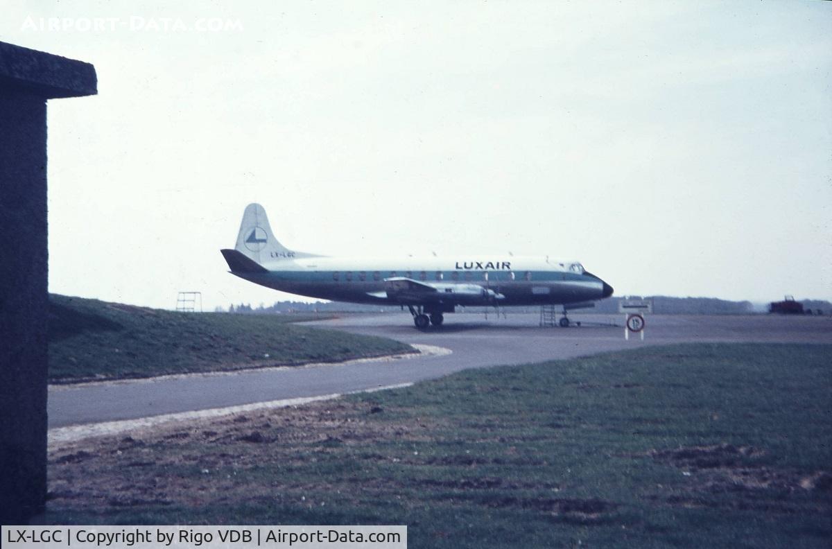 LX-LGC, 1959 Vickers Viscount 815 C/N 376, Old slide of LX-LGC, Place & date unknown. Late 1960's.
