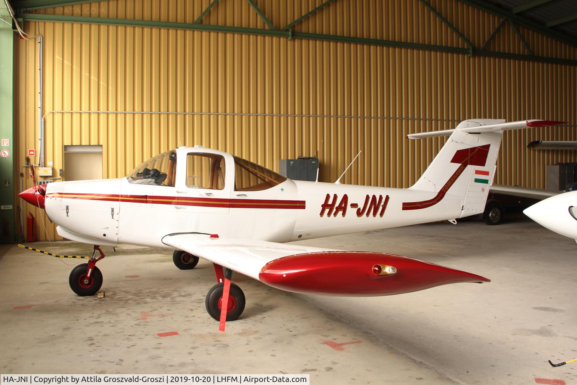HA-JNI, 1979 Piper PA-38-112 Tomahawk Tomahawk C/N 38-80A0036, LHFM - Fertöszentmiklós, Meidl Airport, Hungary
