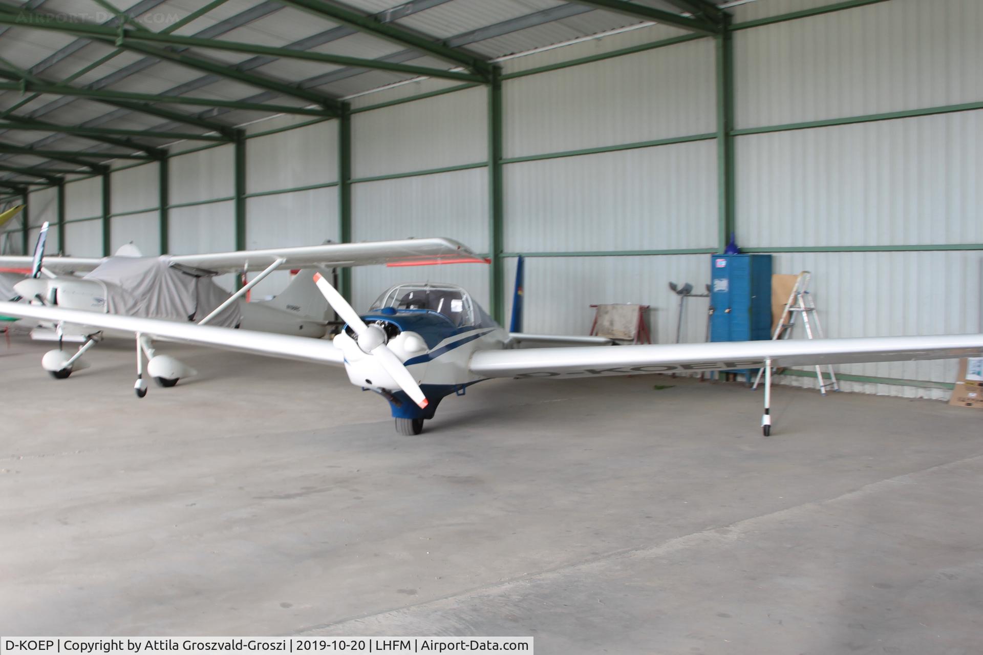 D-KOEP, 1976 Scheibe SF-25C Falke 1700 C/N 4475, LHFM - Fertöszentmiklós, Meidl Airport, Hungary