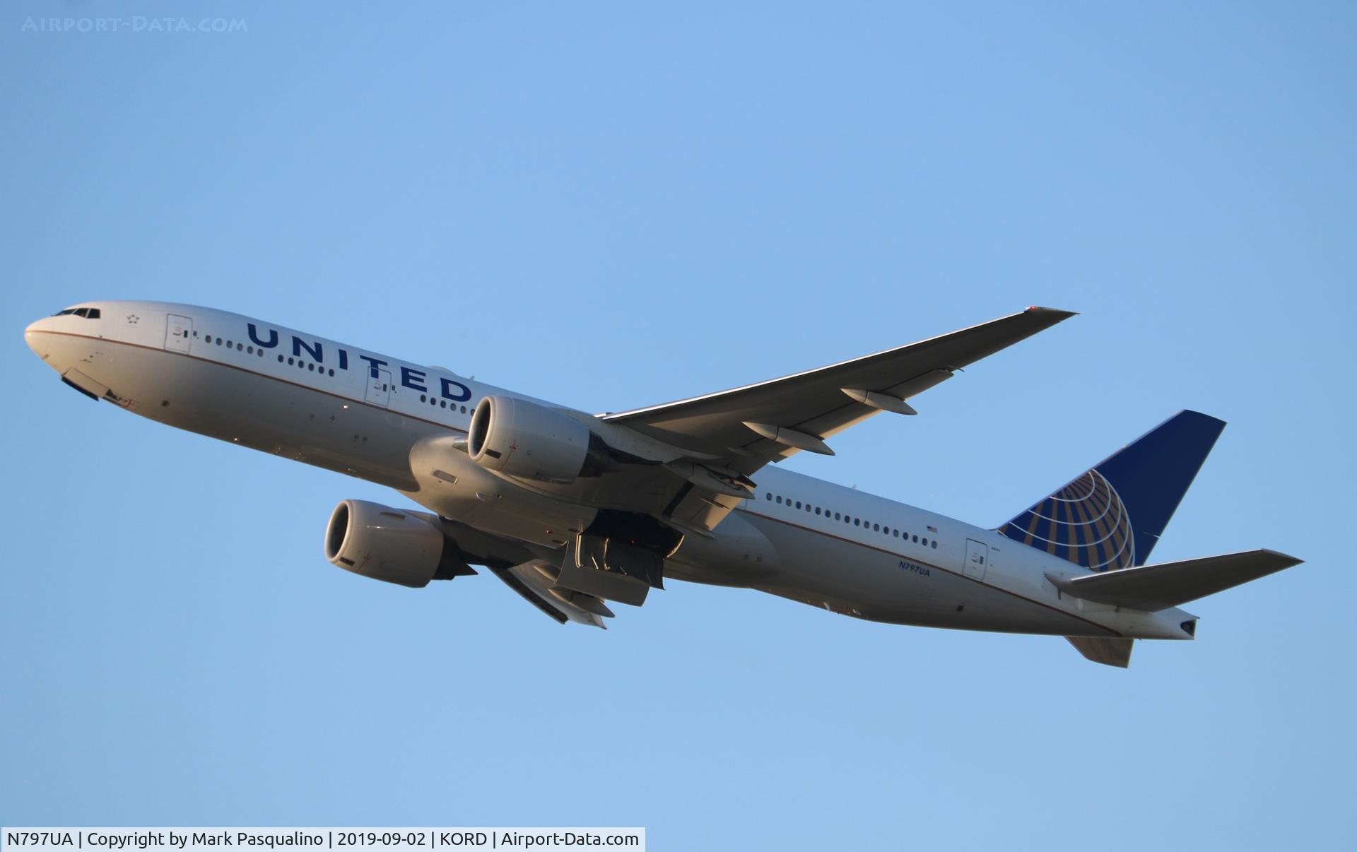 N797UA, 1998 Boeing 777-222 C/N 26924, Boeing 777-222