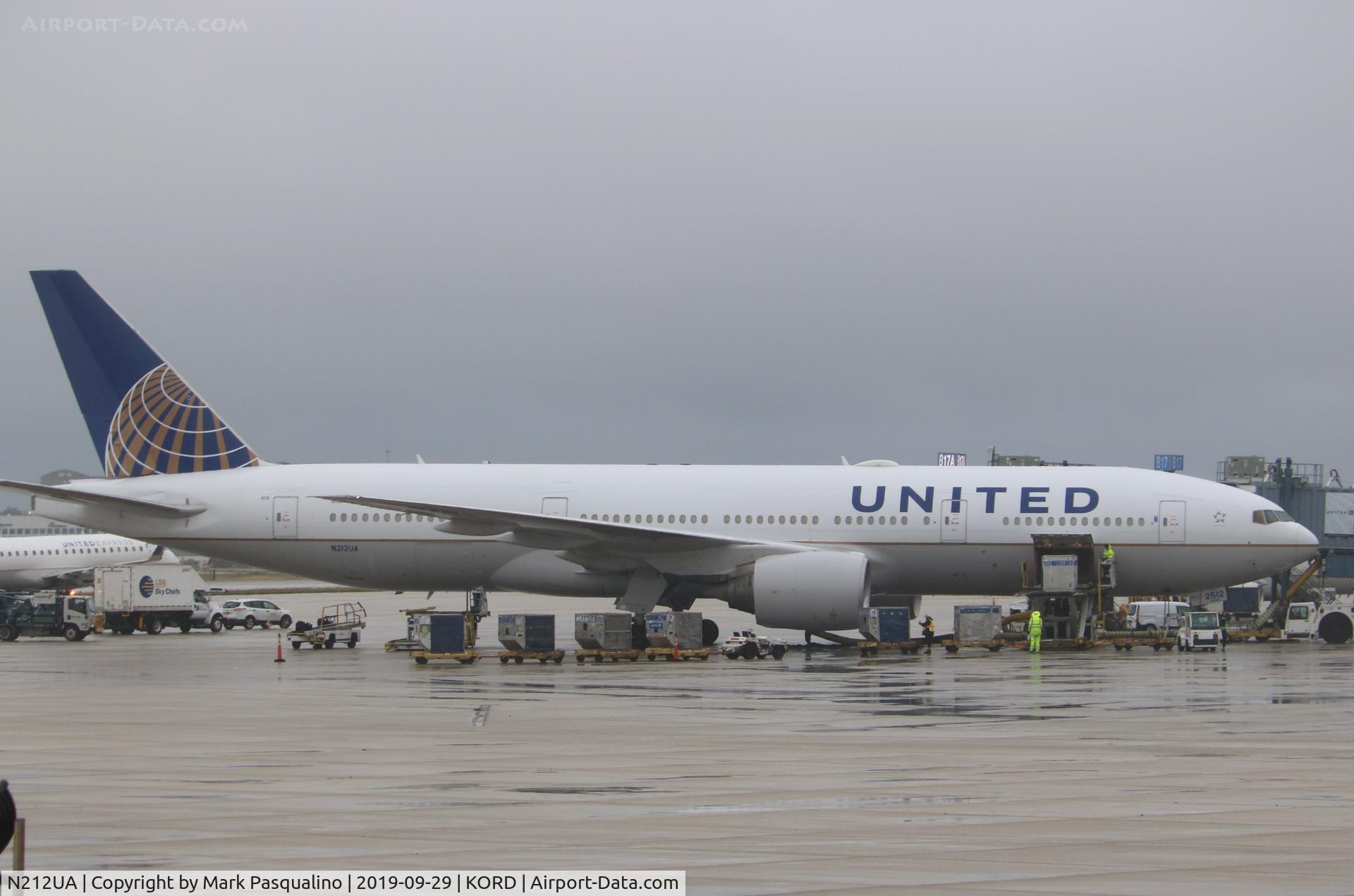 N212UA, 2000 Boeing 777-222 C/N 30218, Boeing 777-222