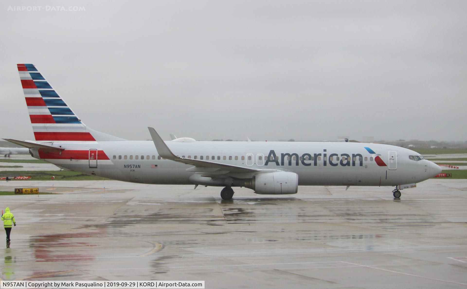 N957AN, 2001 Boeing 737-823 C/N 29541, Boeing 737-823