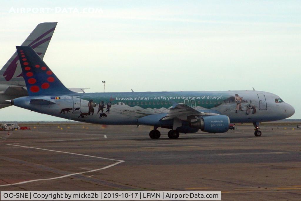 OO-SNE, 2010 Airbus A320-214 C/N 4243, Taxiing