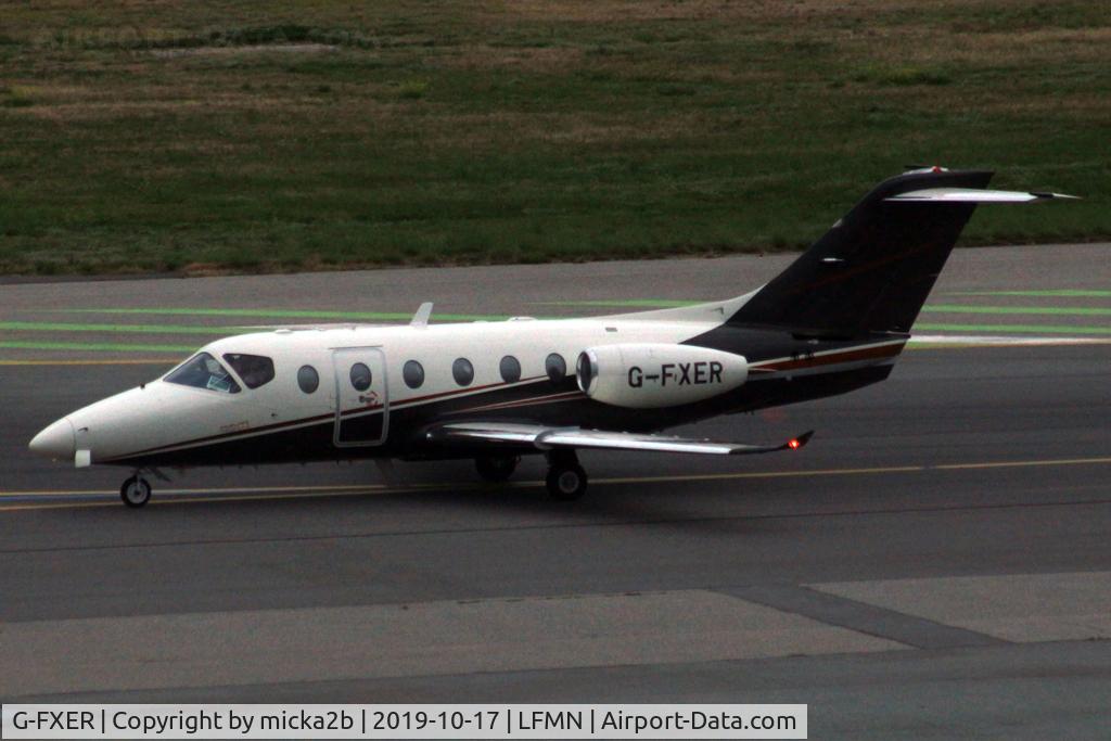 G-FXER, 2001 Raytheon Beechjet 400A/Nextant N400XT C/N RK-310, Taxiing