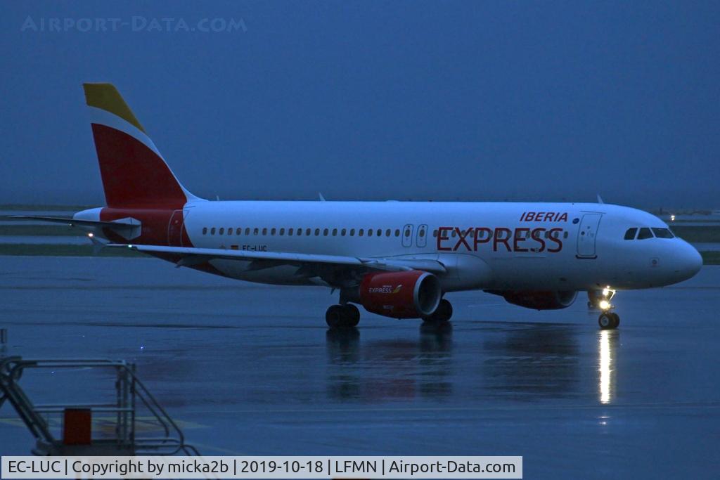 EC-LUC, 1999 Airbus A320-214 C/N 1059, Taxiing. Scrapped in february 2021.