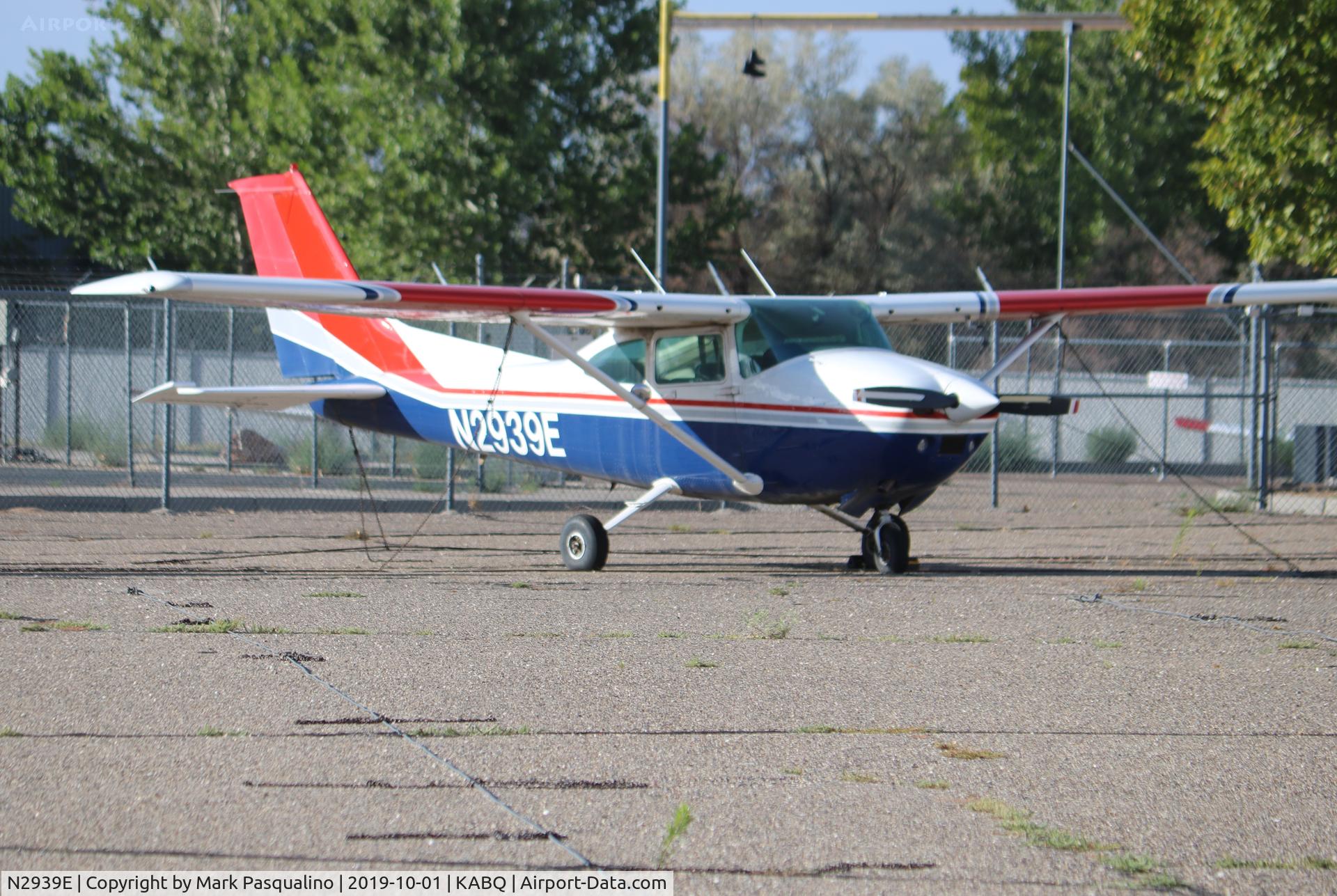 N2939E, 1982 Cessna 182R Skylane C/N 18268222, Cessna 182R