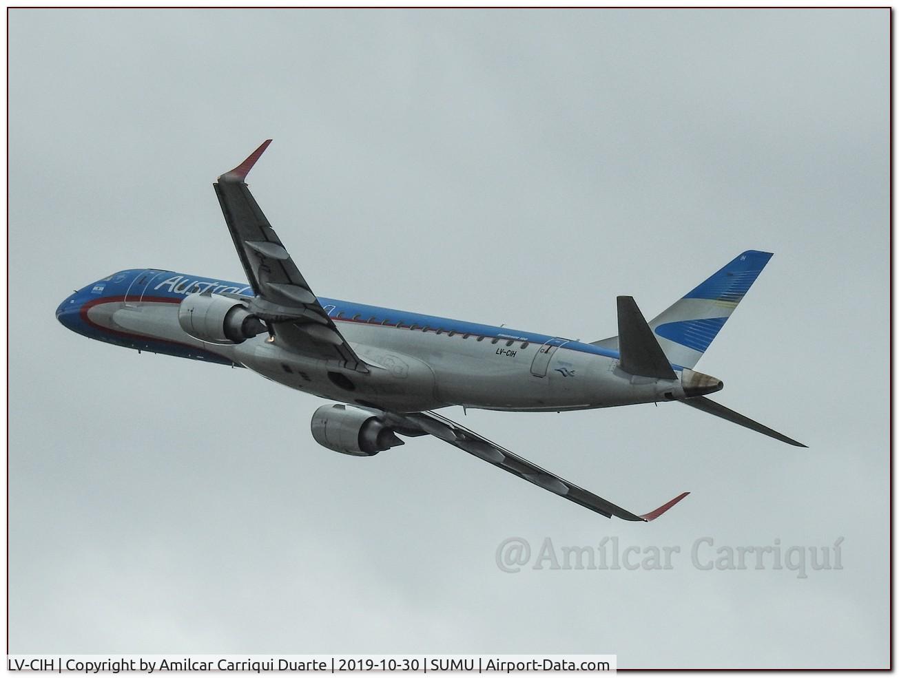 LV-CIH, Embraer ERJ 190 C/N 19000428, Taking off from SUMU