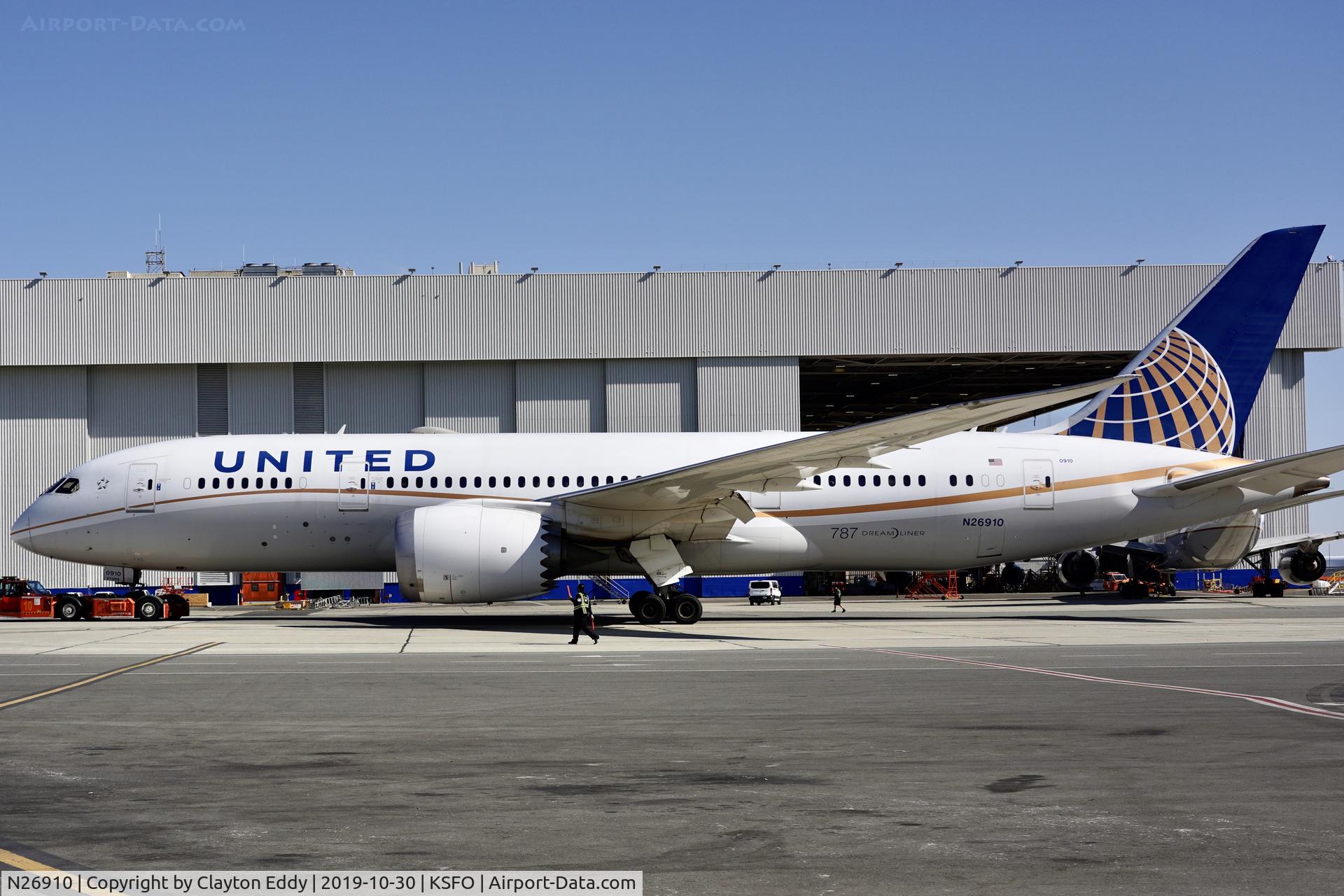 N26910, 2014 Boeing 787-8 Dreamliner C/N 34826, SFO 2019.