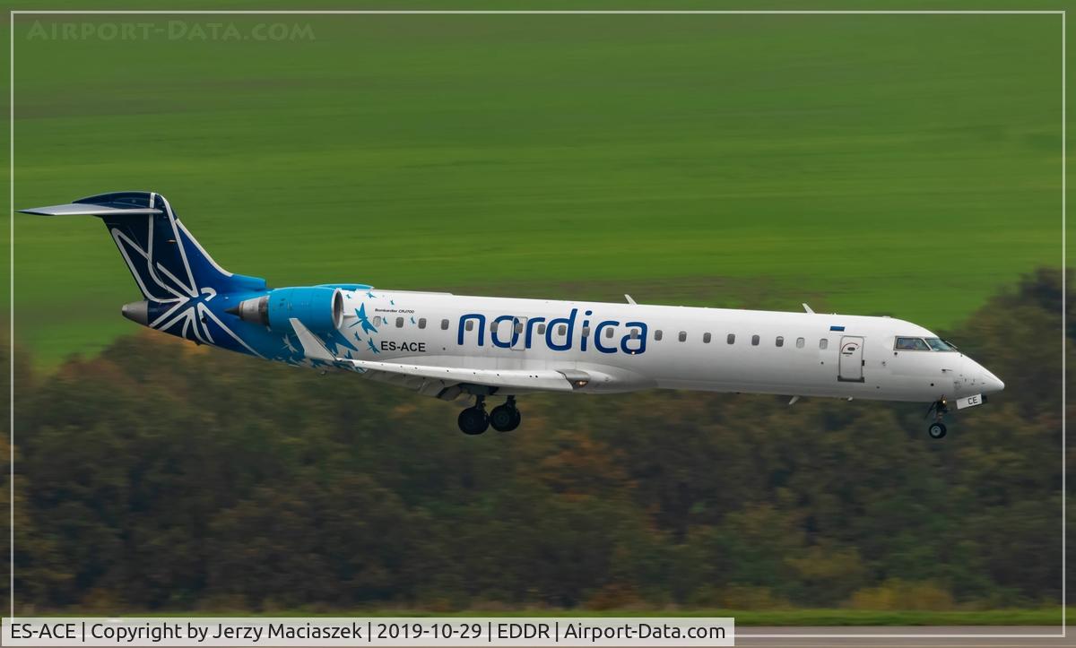 ES-ACE, 2003 Canadair CRJ-700 (CL-600-2C10) Regional Jet C/N 10083, Canadair CRJ-700