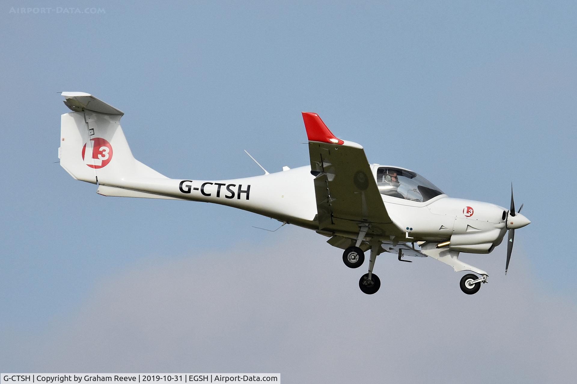 G-CTSH, 2016 Diamond DA-40NG Diamond Star Diamond Star C/N 40.N310, Landing at Norwich.