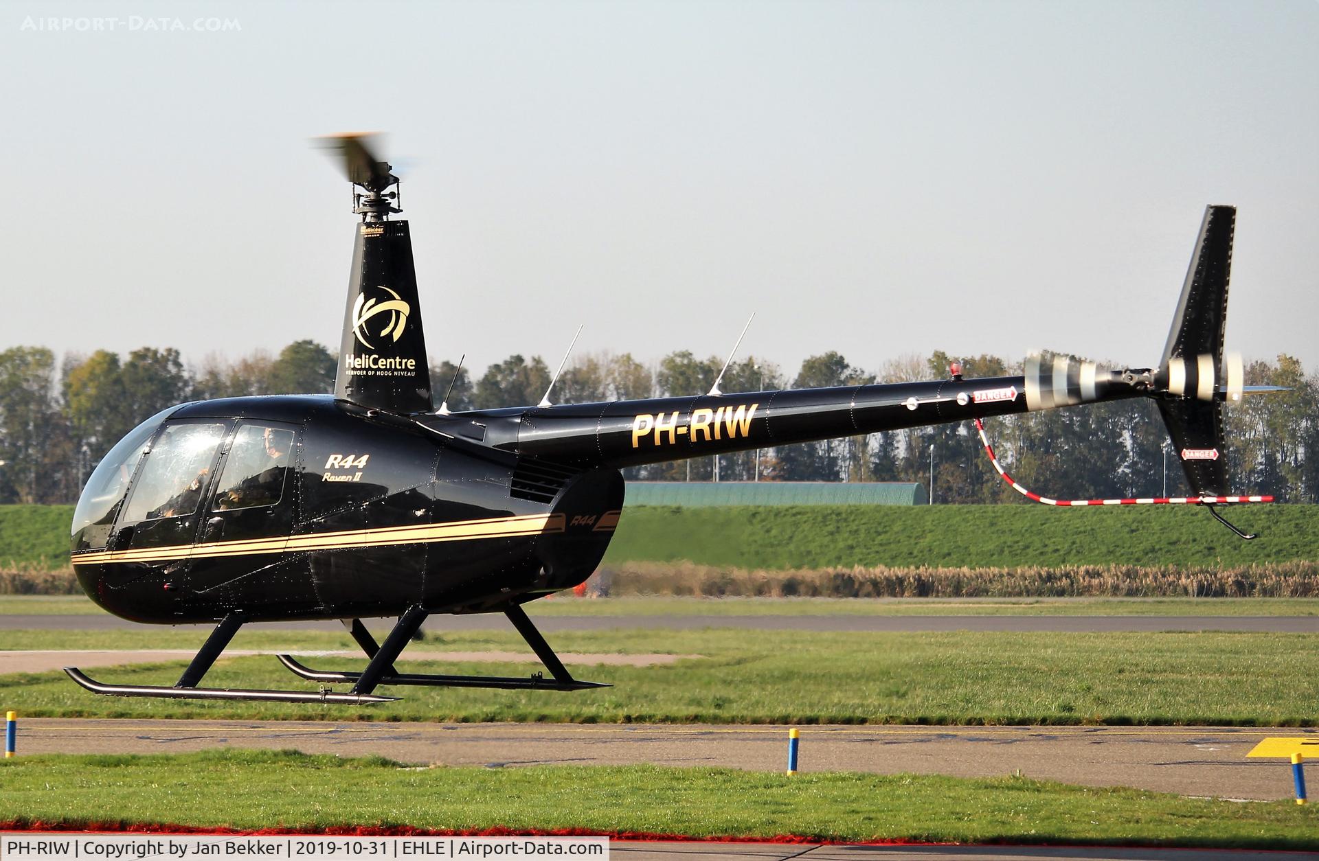 PH-RIW, 2008 Robinson R44 Raven II C/N 12583, Lelystad Airport