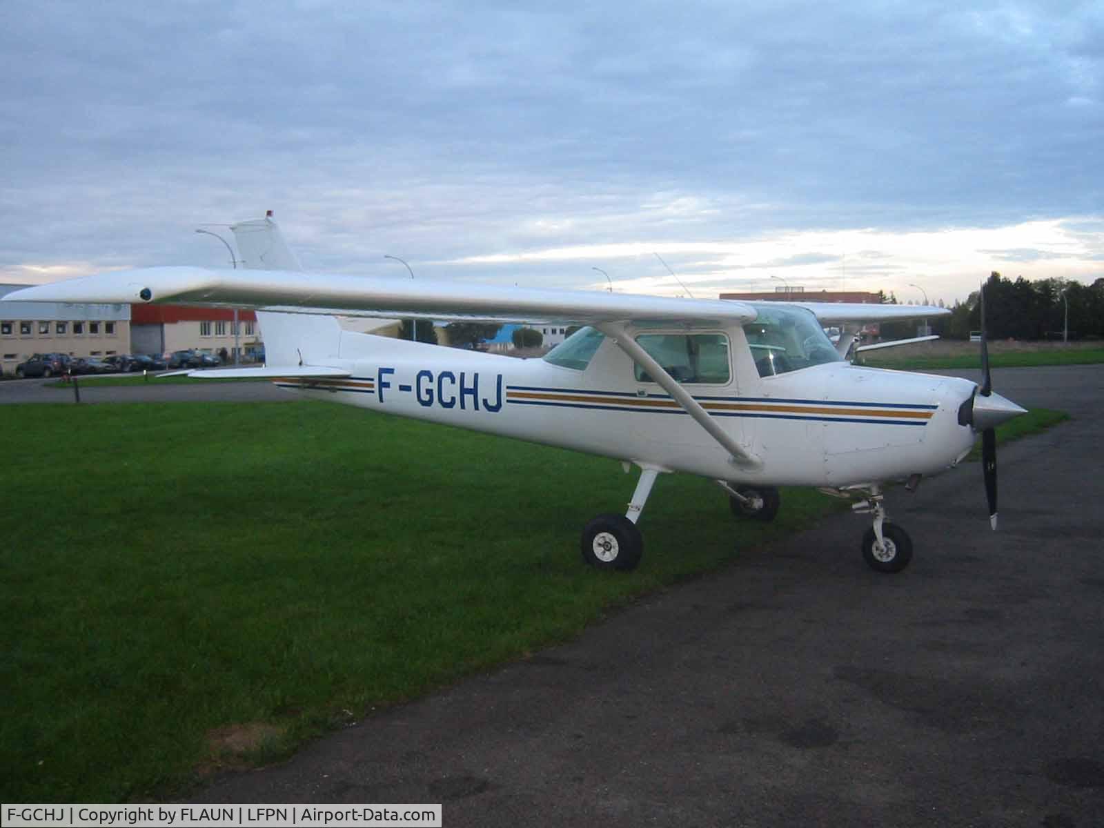 F-GCHJ, Reims F152 C/N 1702, F-GCHJ
2006
AIR SCHOOL : AEROPILOT
TOUSSUS LE NOBLE
FRANCE