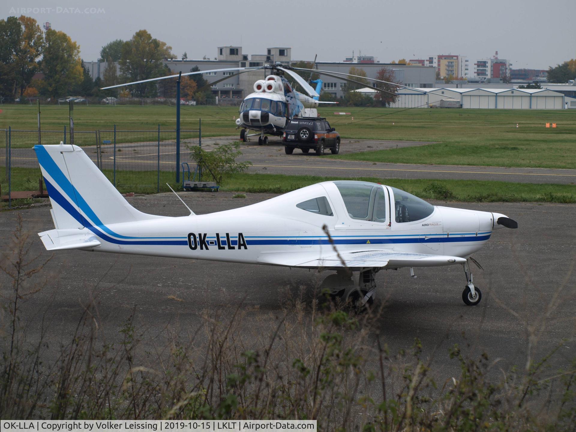 OK-LLA, 2010 Tecnam P2002-JR Sierra C/N 123, parking
