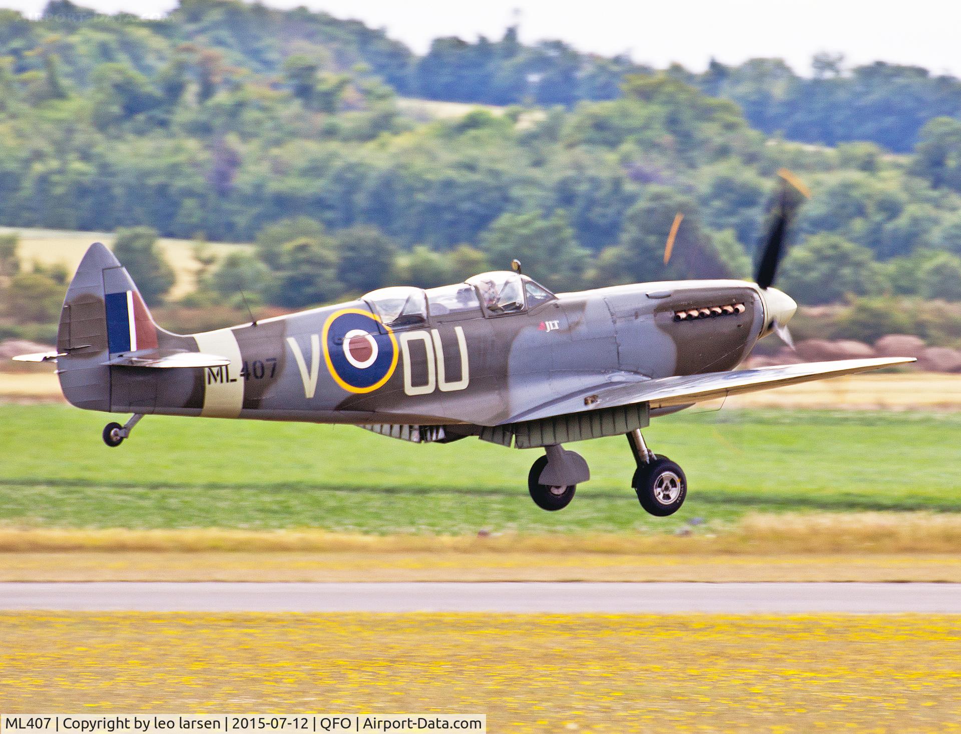 ML407, 1944 Supermarine 509 Spitfire LF.IX (T.IX) C/N CBAF.8463, Duxford 12.7.2015
