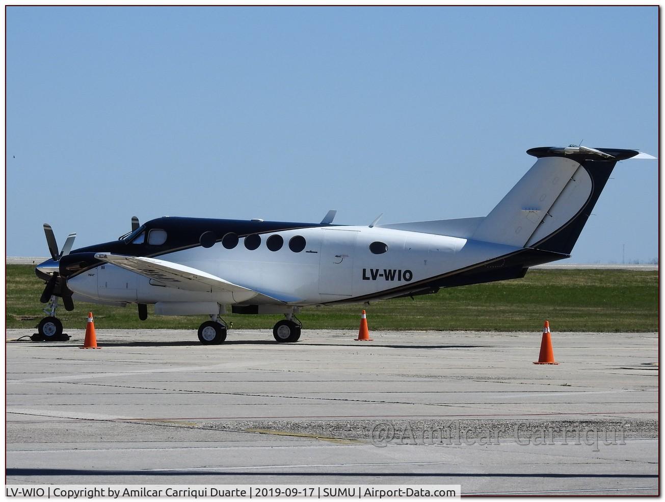 LV-WIO, 1980 Beech B200 King Air C/N BB-606, Landed at SUMU