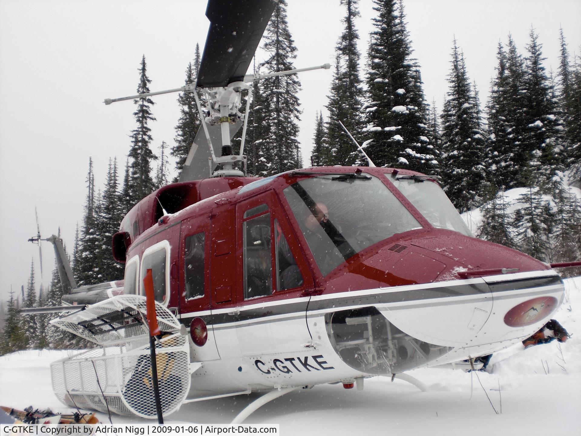 C-GTKE, 1975 Bell 212 C/N 30704, Photo taken during a heli-skiing trip 2009 at Panorama Mountain Resort, Panorama, BC, Canada