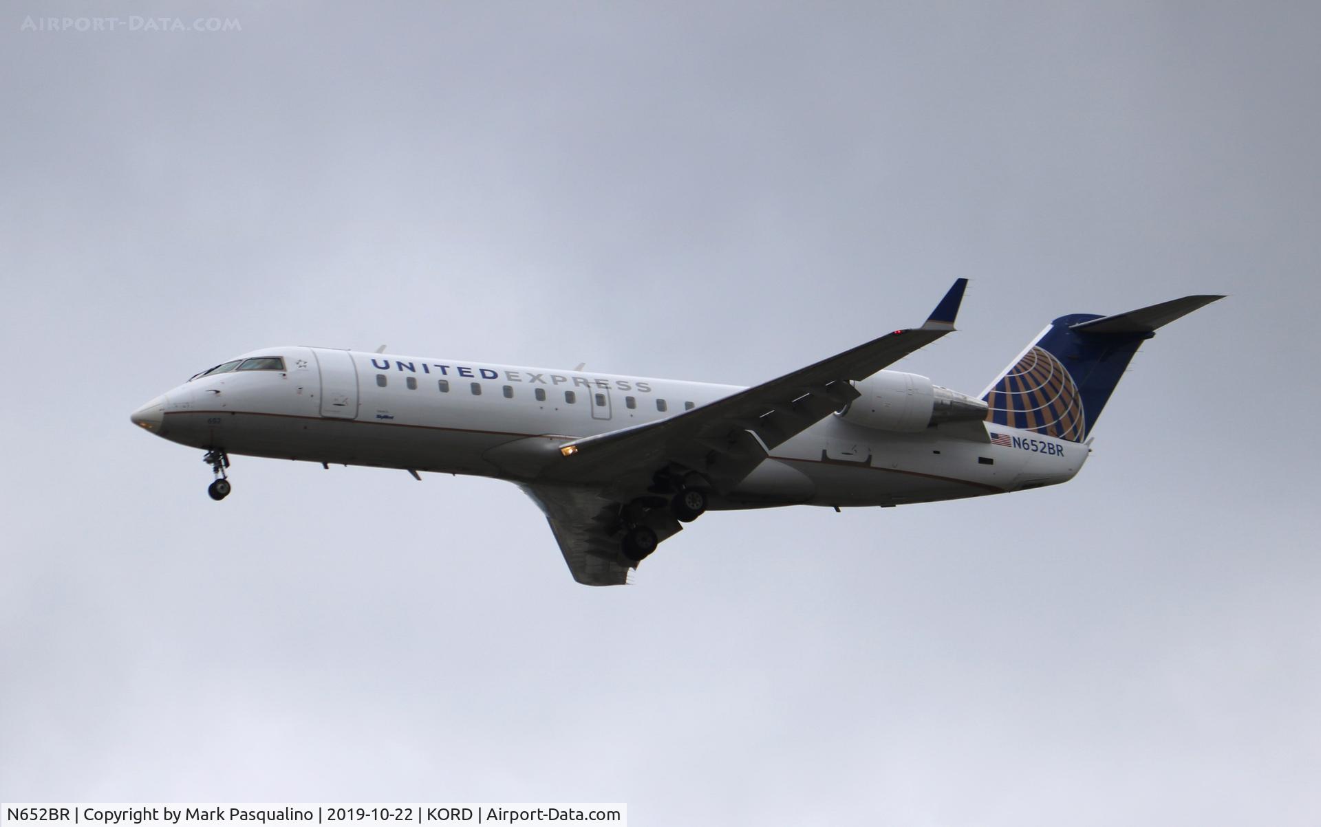 N652BR, 2000 Bombardier CRJ-200ER (CL-600-2B19) C/N 7429, CL-600-2B19