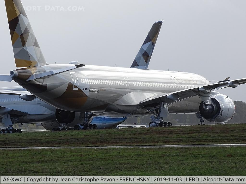 A6-XWC, 2019 Airbus A350-1041 C/N 330, ETIHAD stored Bordeaux airport