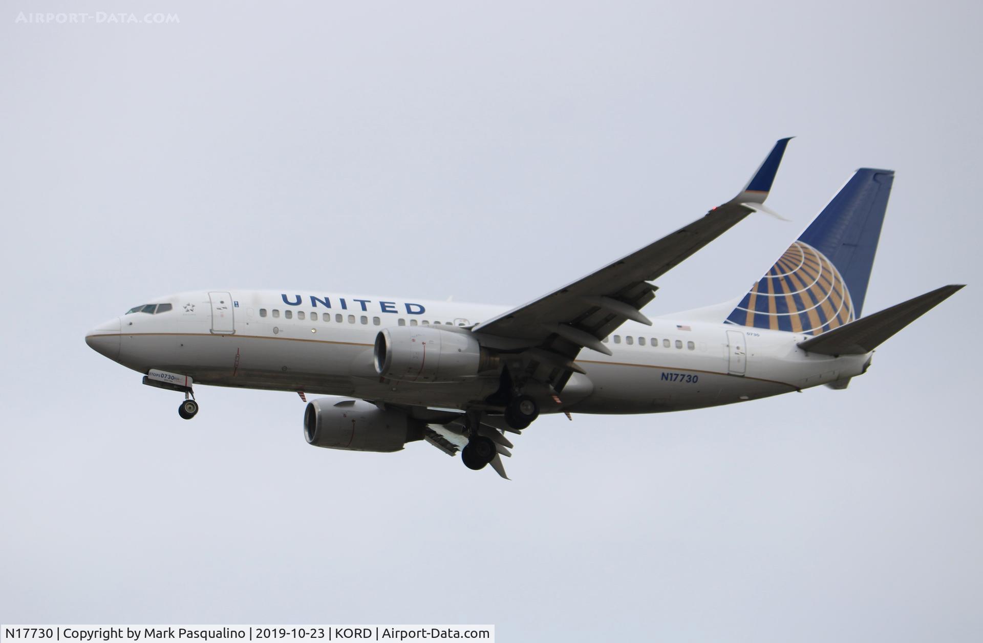 N17730, 1999 Boeing 737-724 C/N 28798, Boeing 737-724