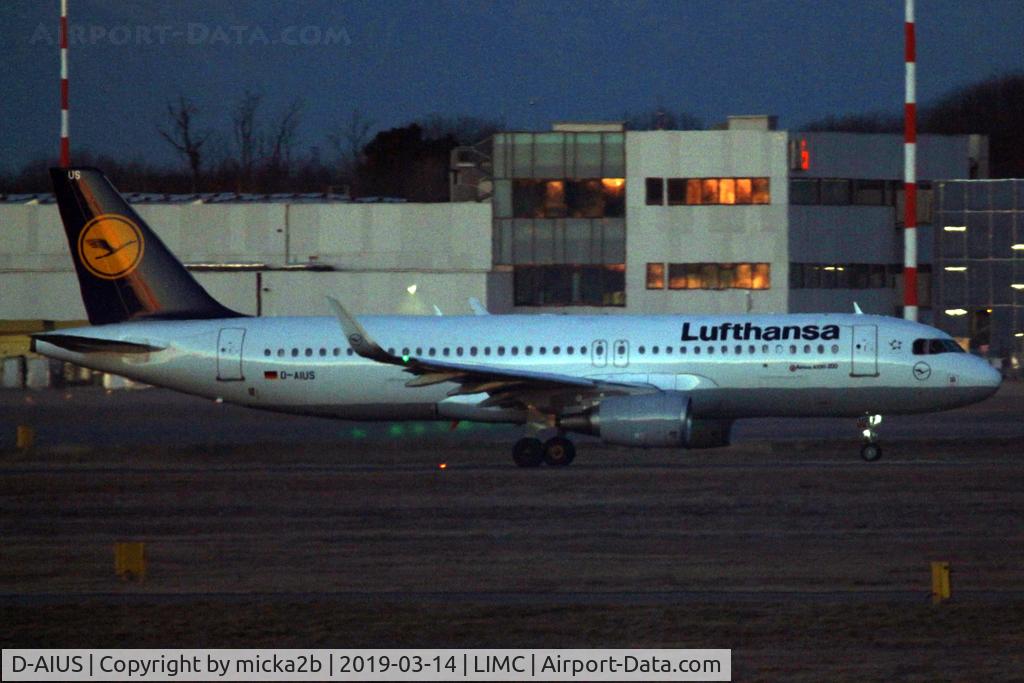 D-AIUS, 2016 Airbus A320-214 C/N 7024, Taxiing