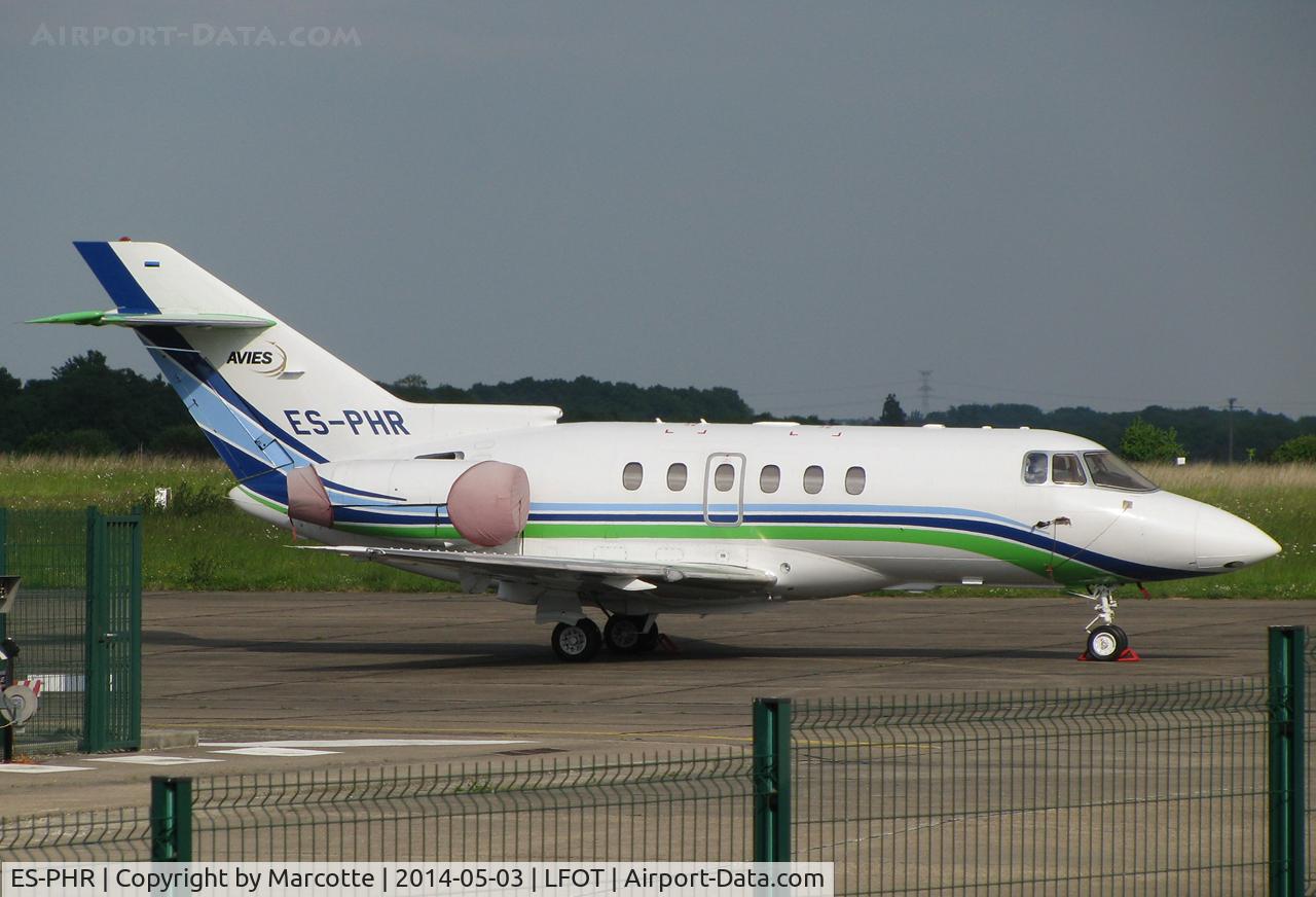 ES-PHR, Hawker 750 C/N HB-33, On stopover @TUF.