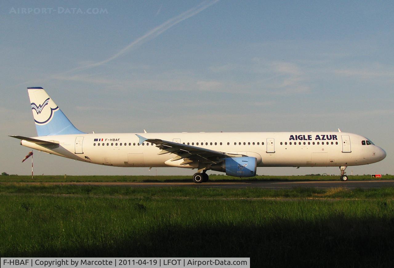 F-HBAF, 1999 Airbus A321-211 C/N 1006, Taxiing for runway 02.