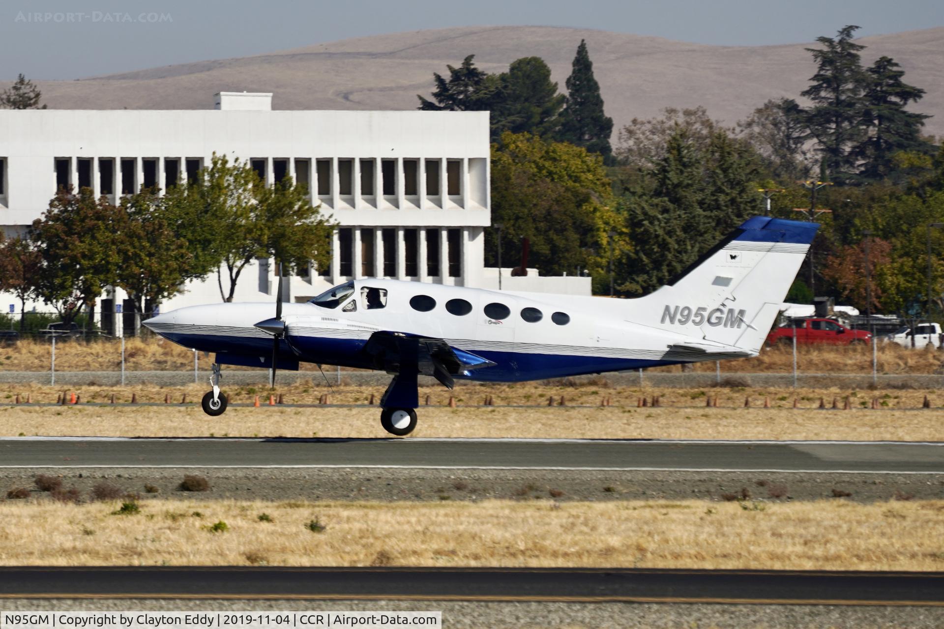 N95GM, 1980 Cessna 421C Golden Eagle Golden Eagle C/N 421C-0821, Buchanan Field Concord California 2019.