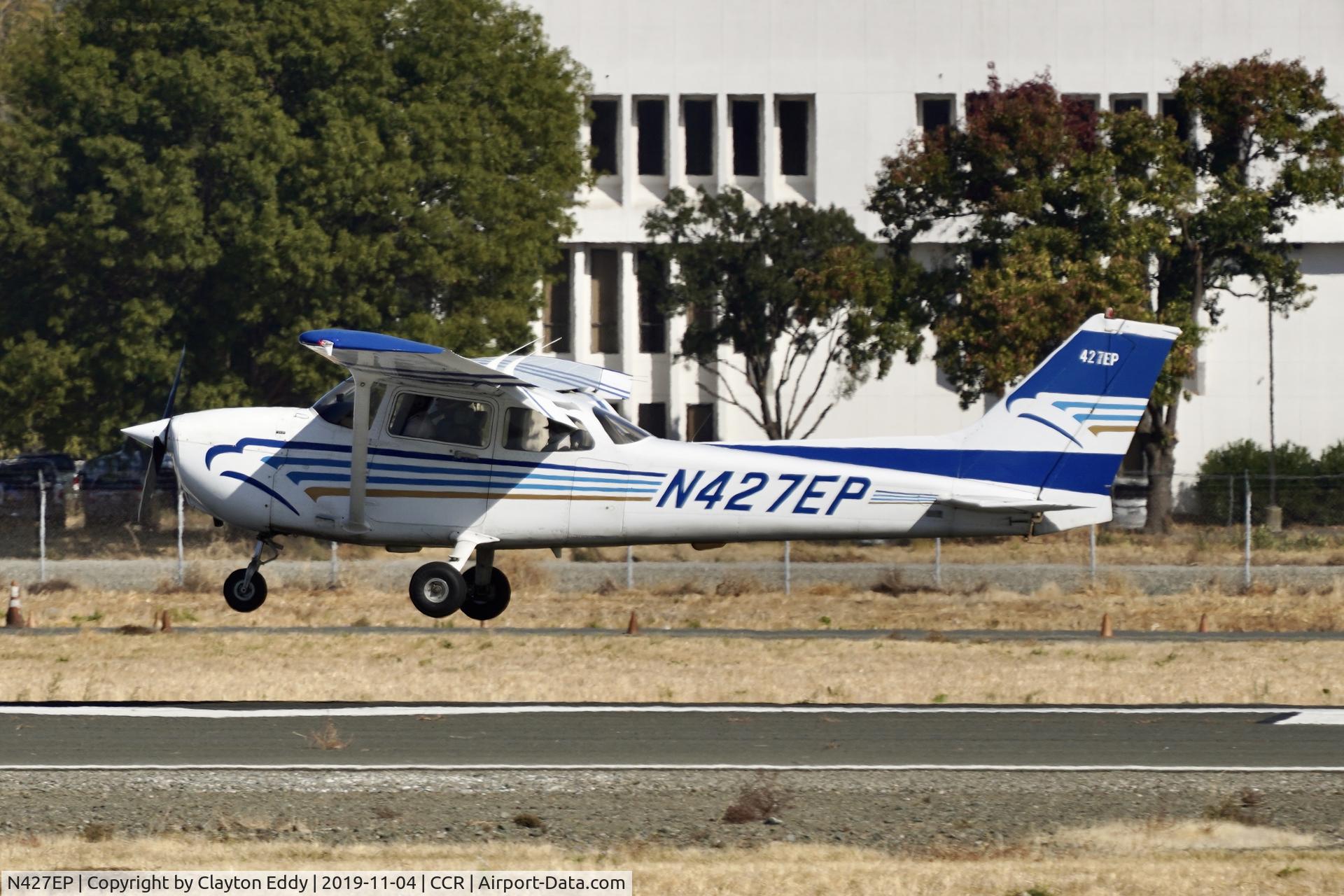 N427EP, 1998 Cessna 172R C/N 17280606, Buchanan Field Concord Califonnia 2019.