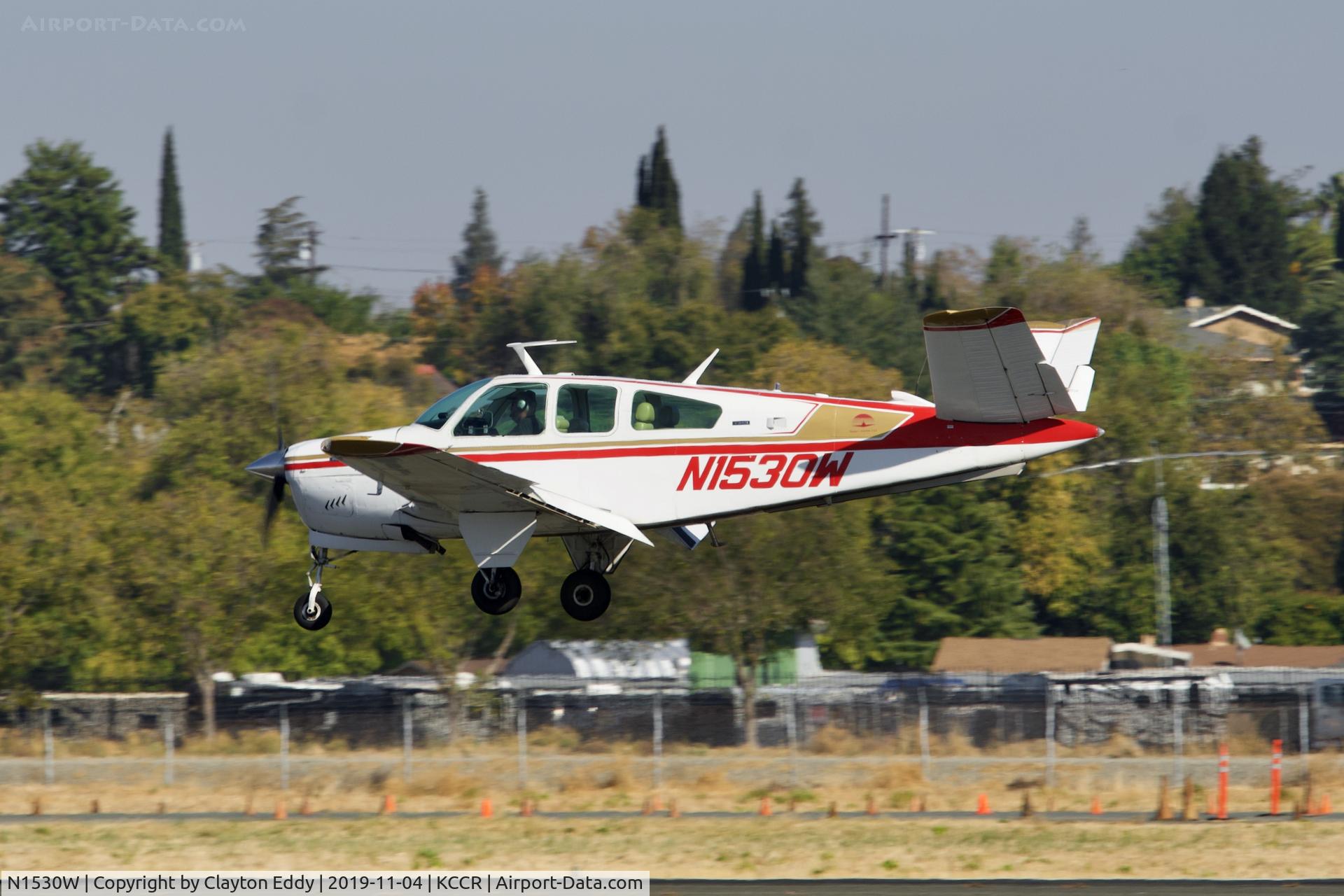 N1530W, 1972 Beech V35B Bonanza C/N D-9338, Buchanan Field Concord California 2019.