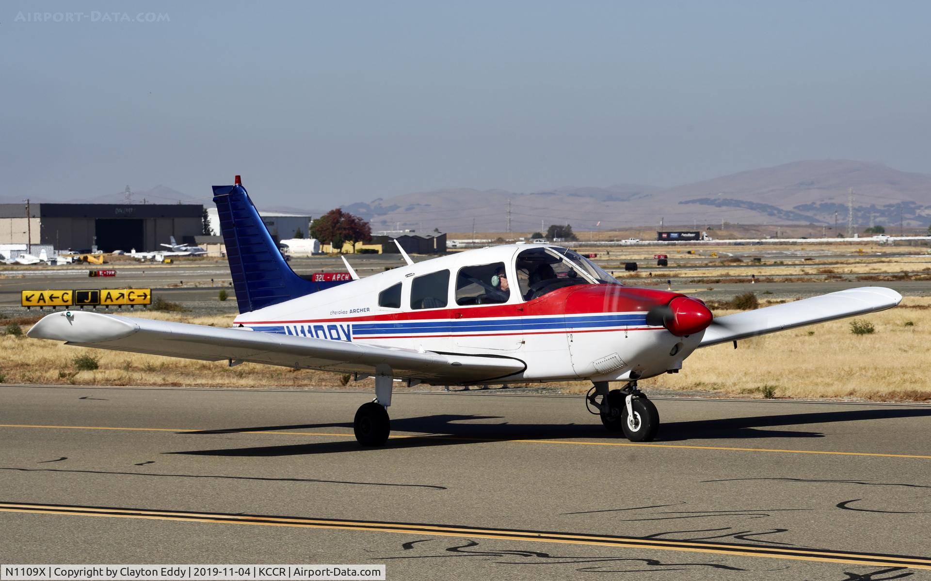 N1109X, 1975 Piper PA-28-180 Cherokee C/N 28-7505211, Buchanan Field Concord California 2019.