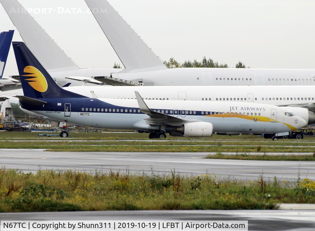 N67TC, 2005 Boeing 737-8FH C/N 29668, Stored... ex. VT-JGG / D-ALAE