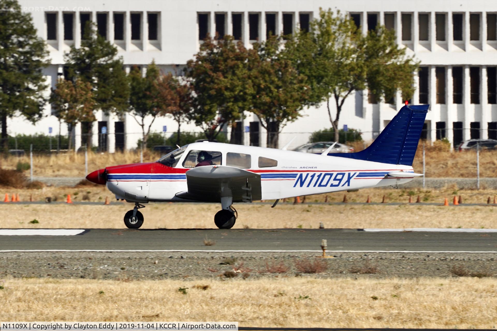 N1109X, 1975 Piper PA-28-180 Cherokee C/N 28-7505211, Buchanan Field Concord California 2019.