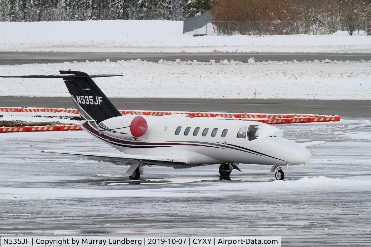 N535JF, 2007 Cessna 525A CitationJet CJ2 C/N 525A-0349, On the ramp at Whitehorse, Yukon.