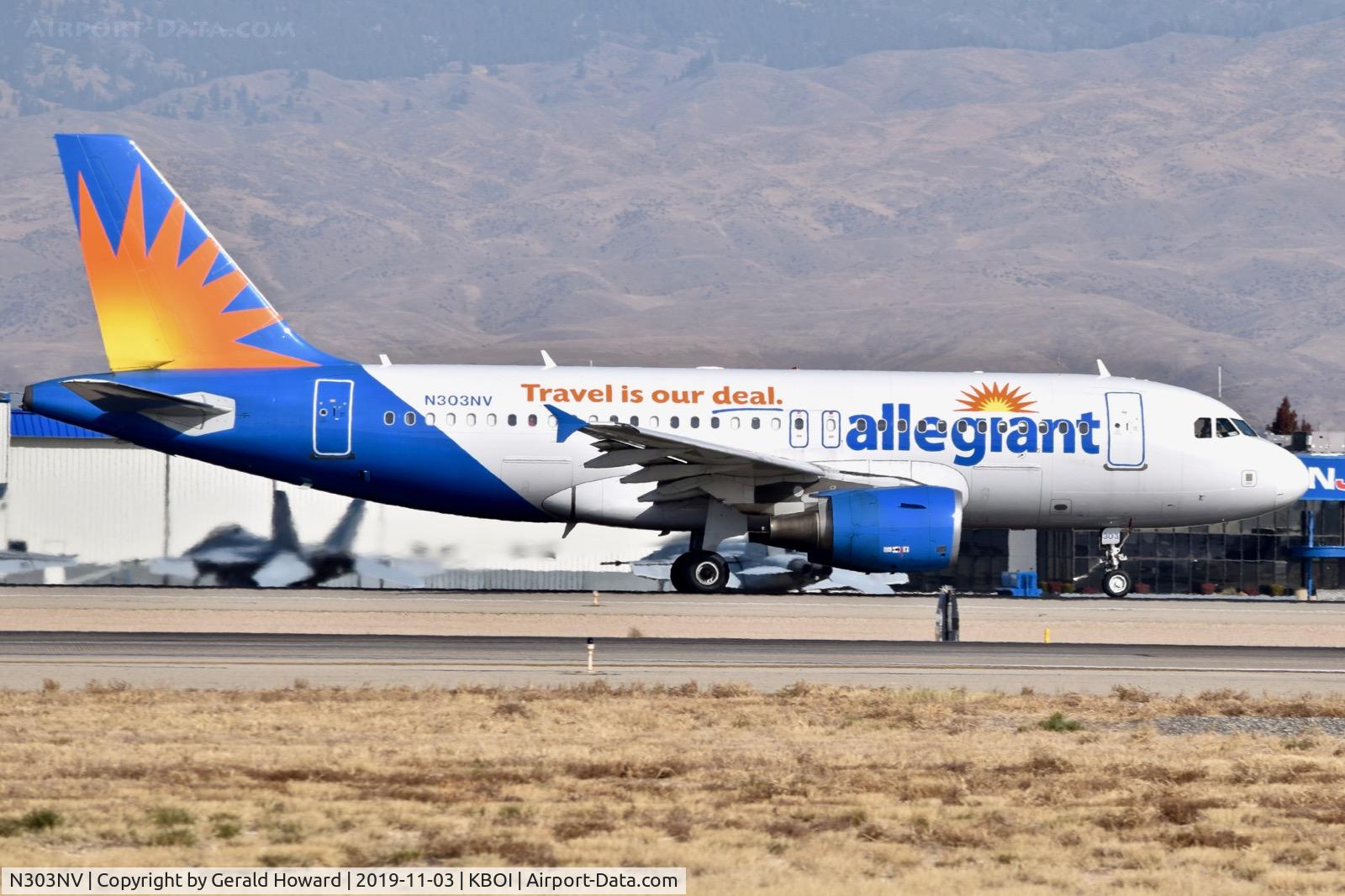 N303NV, 2004 Airbus A319-111 C/N 2271, Take off run on RWY 10L.