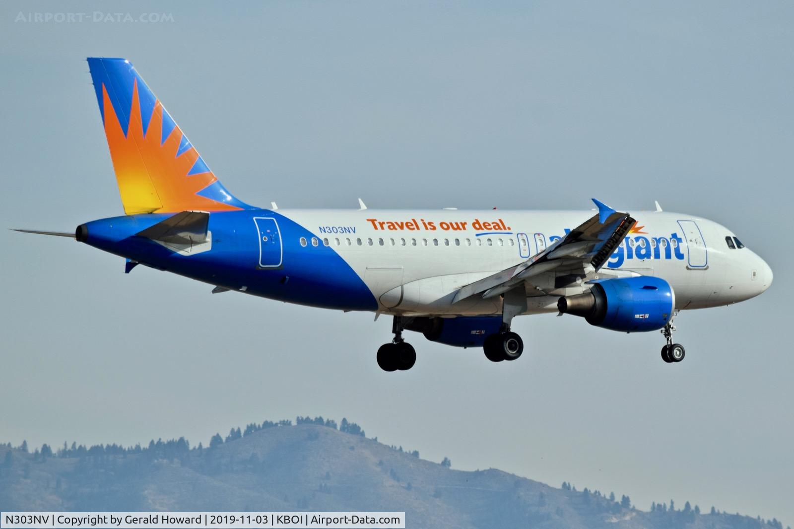 N303NV, 2004 Airbus A319-111 C/N 2271, Landing RWY 10L.
