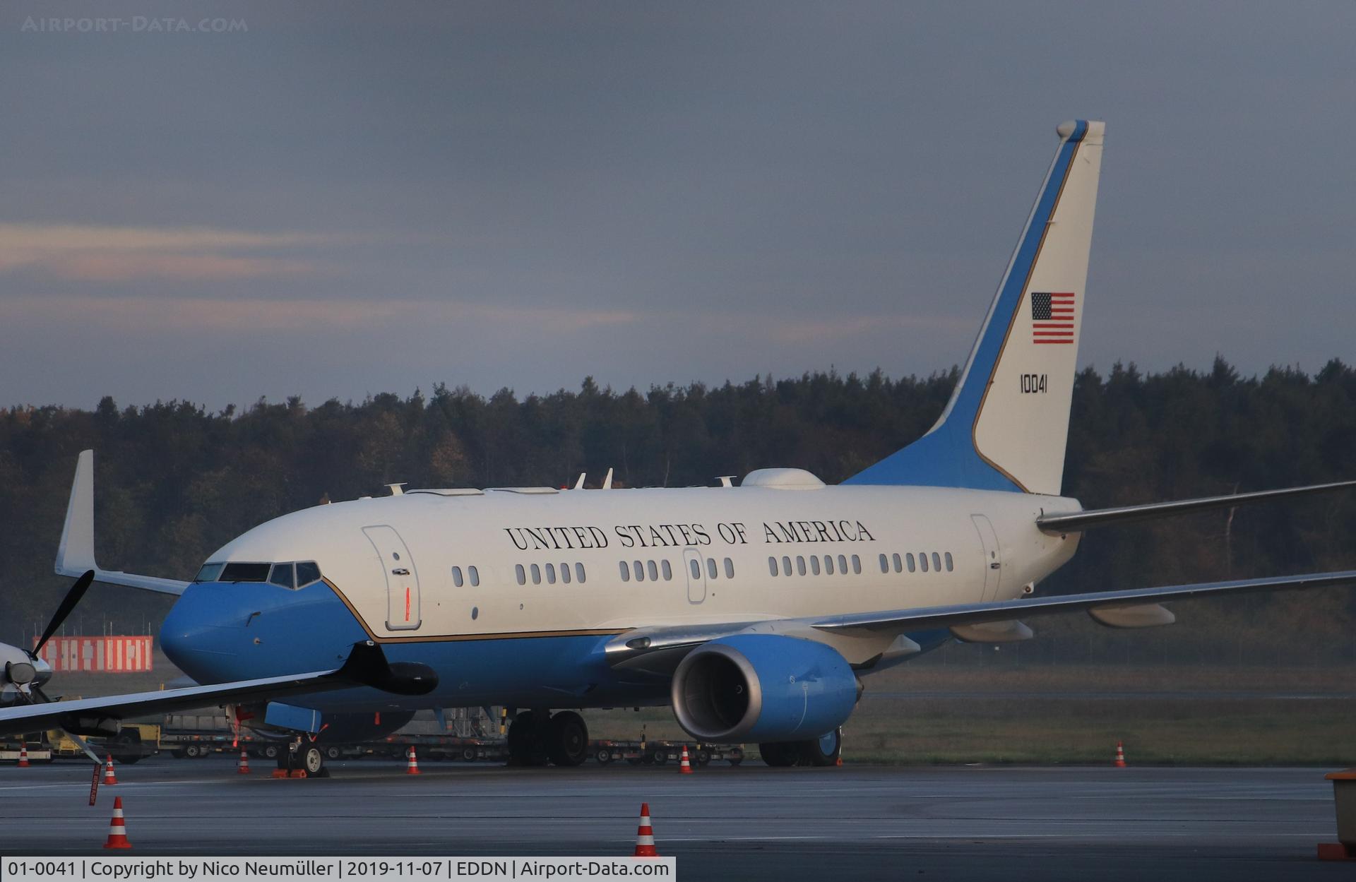 01-0041, 2002 Boeing C-40B (737-7FD BBJ) C/N 33080, US government aircraft in EDDN/NUE during visit of the United States Secretary of State in Germany
