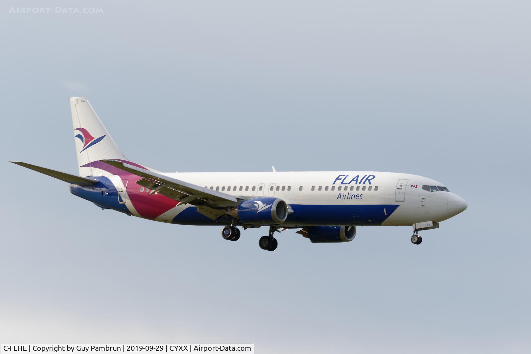 C-FLHE, 1998 Boeing 737-490 C/N 28889, Landing