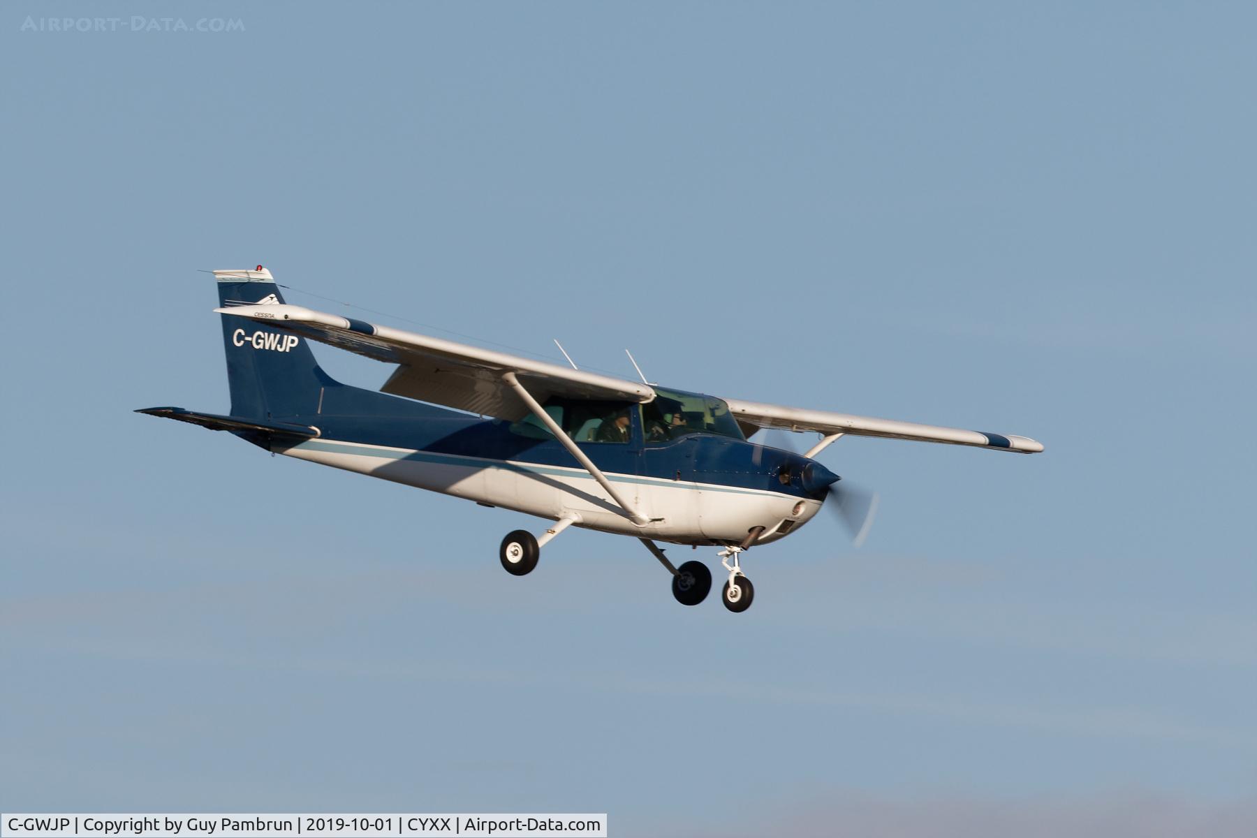 C-GWJP, 1973 Cessna 172M C/N 17261700, Landing
