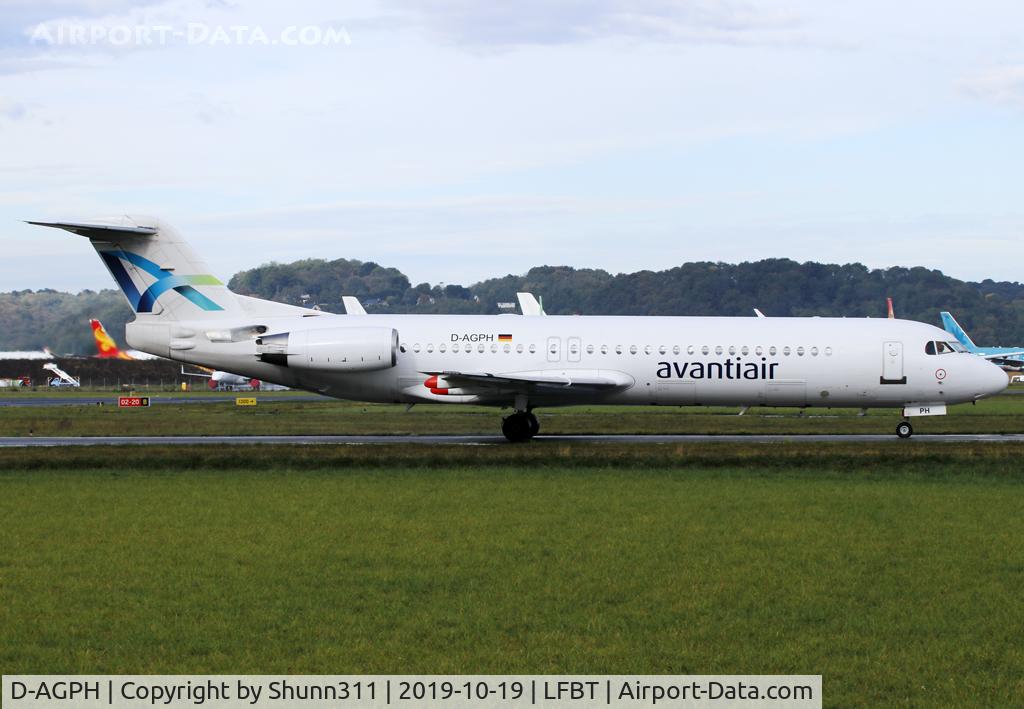 D-AGPH, 1990 Fokker 100 (F-28-0100) C/N 11308, Taxiing to the Terminal...