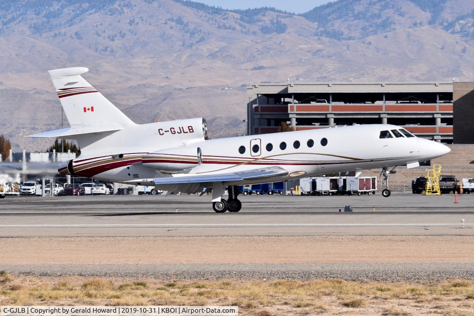 C-GJLB, 1998 Dassault Falcon 50EX C/N 270, Landing 10R.
