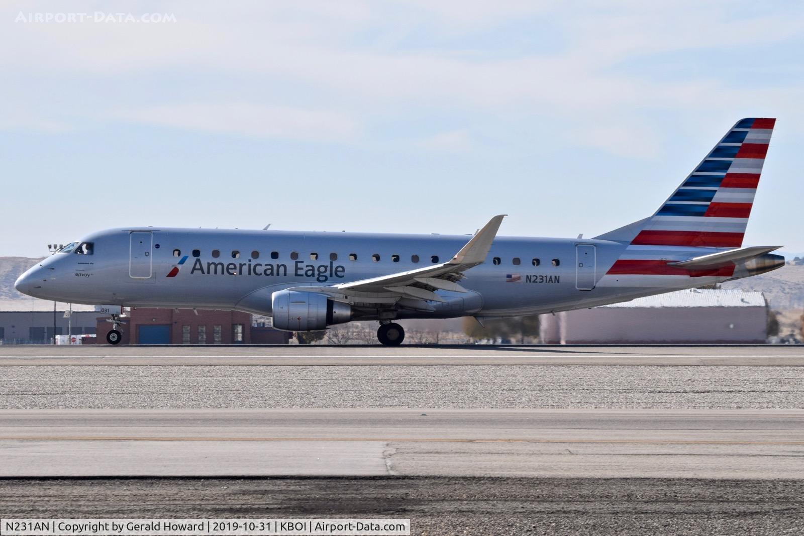N231AN, 2016 Embraer 175LR (ERJ-170-200LR) C/N 17000554, Take off run on 10L.