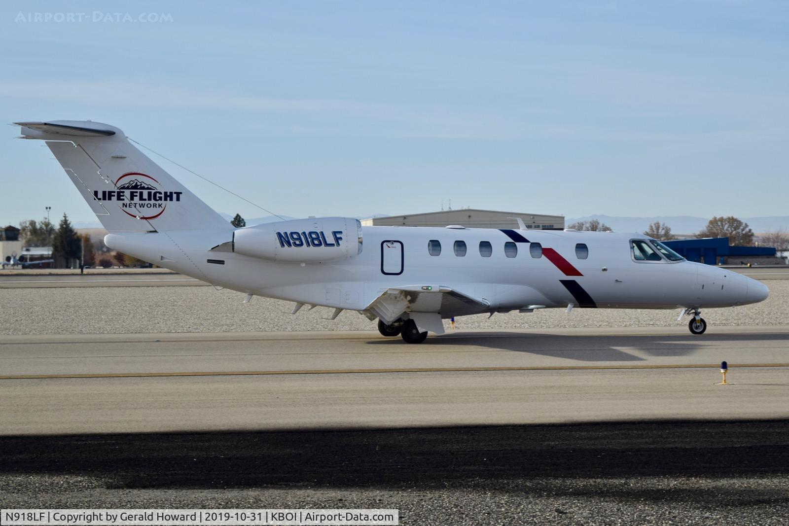 N918LF, 2017 Cessna 525C CitationJet CJ4 C/N 525C-0261, Taxiing on Alpha.