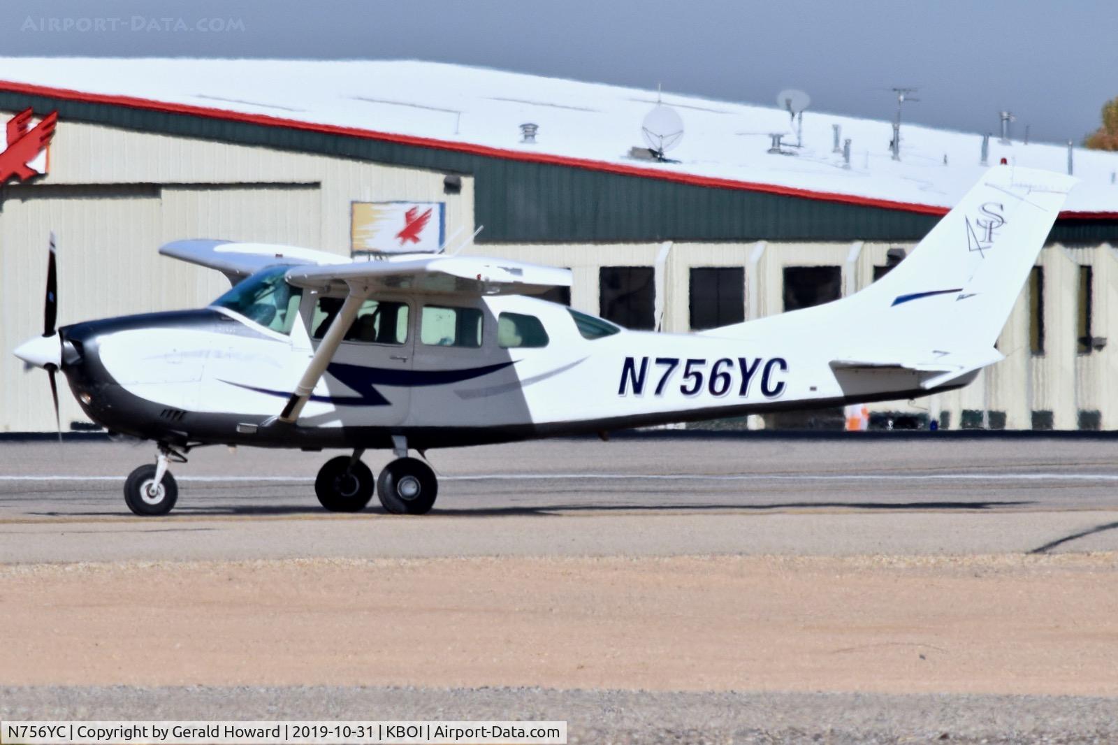 N756YC, 1978 Cessna TU206G Turbo Stationair C/N U20604454, Taxiing to RWY 10L.