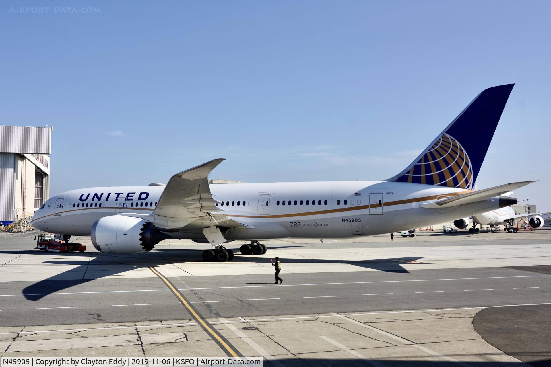 N45905, 2012 Boeing 787-8 Dreamliner Dreamliner C/N 34825, SFO 2019.