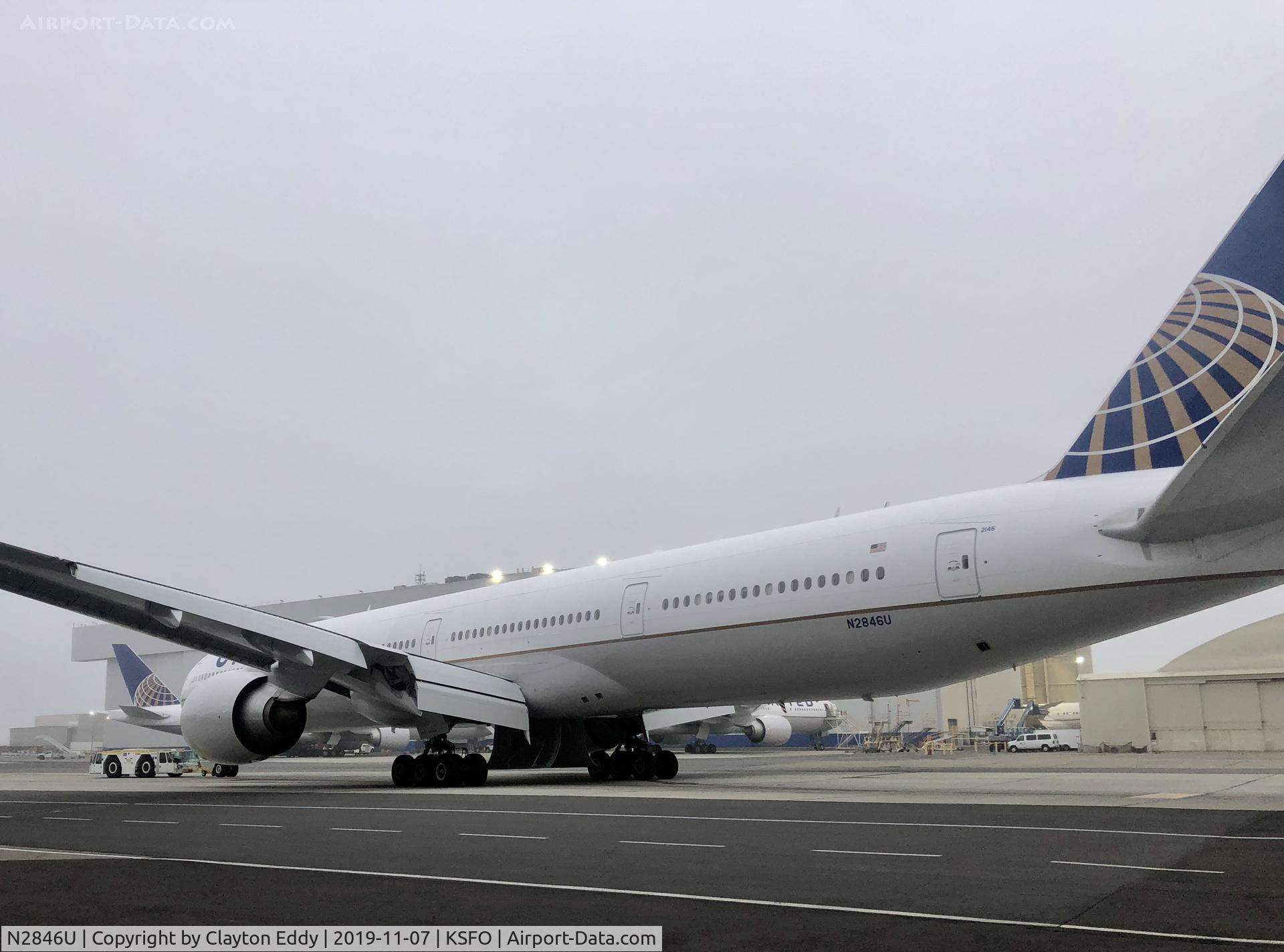 N2846U, 2018 Boeing 777-300/ER C/N 64990, SFO 2019.